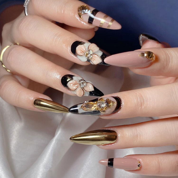 マロンブルーネイル　ネイル画像