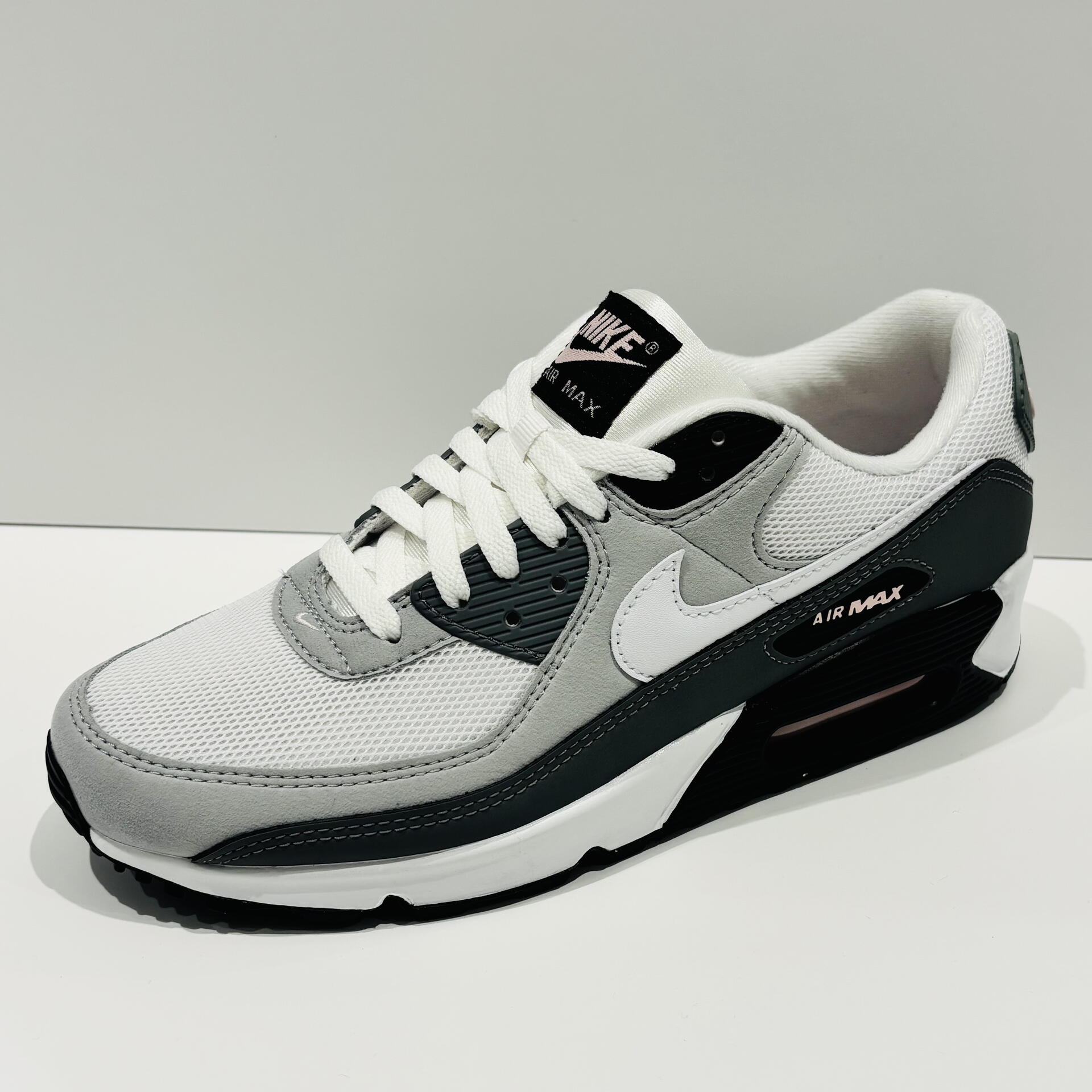 ♡新品♡未開封♡ KUBRICK➕NIKE seris3 A B 完品 NIKE｜ABC-MART SPORTS｜ショップニュース｜ゆめシティ｜イズミ
