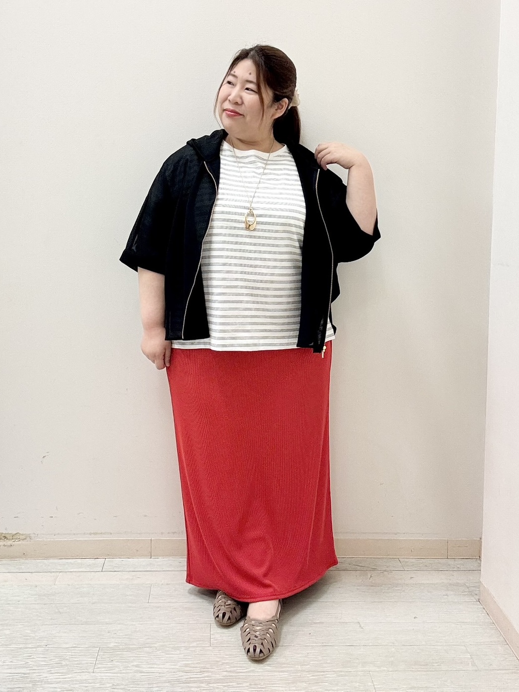 大きいサイズ】すっきり見えを叶えるリブカットナロースカート｜エウル