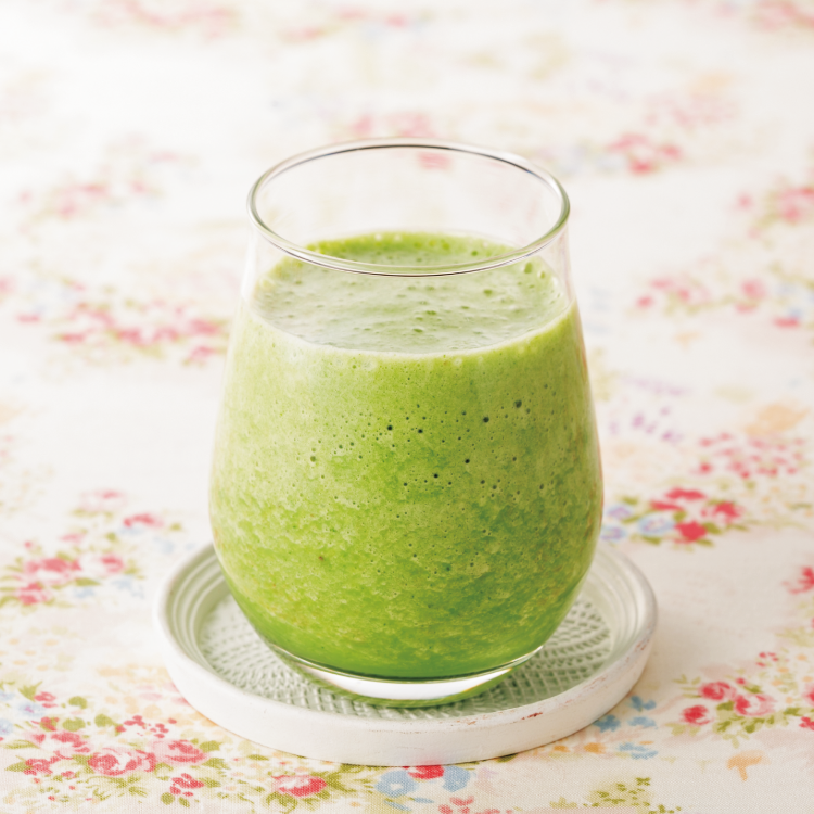 小松菜とフルーツのスムージー
