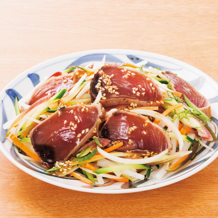 野菜たっぷり！カツオのたたきサラダ