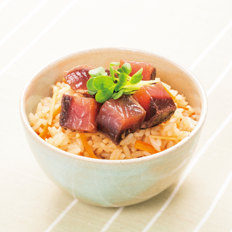 かつおのたたきのっけ炊き込みご飯