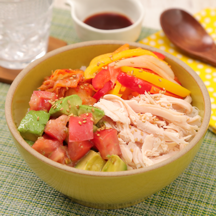 サラダチキンと彩り野菜のさっぱりビビンバ