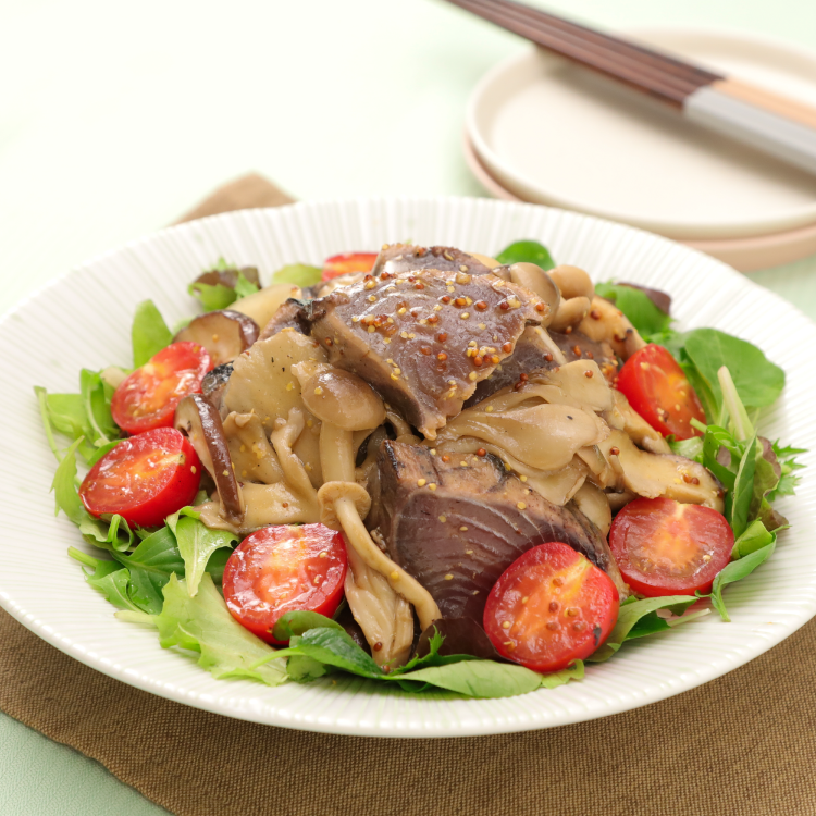 かつおとたっぷりきのこの香味マリネ