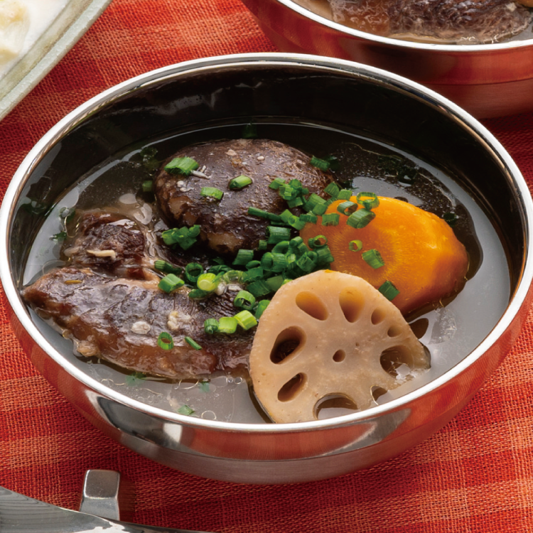 牛すね肉のコムタン風スープ