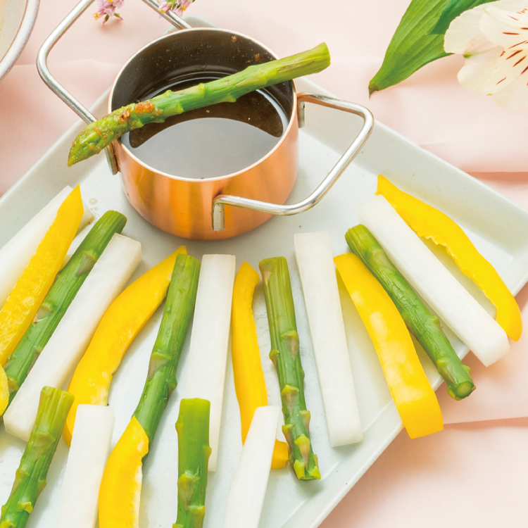 グリーンアスパラのバーニャカウダ