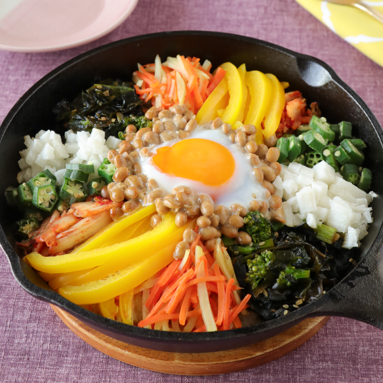 わかめと野菜の石焼風ネバネバビビンバ