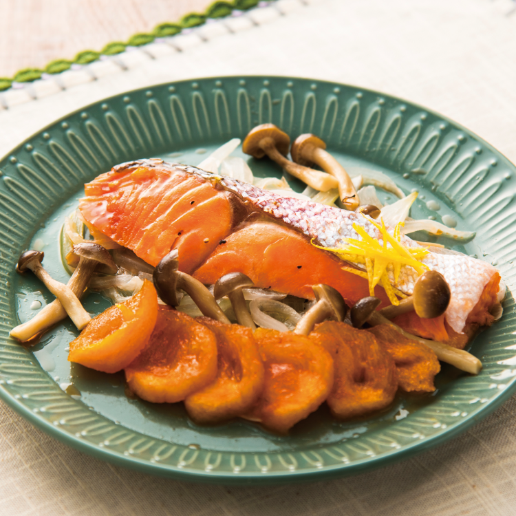 鮭と柿のレンジ蒸し