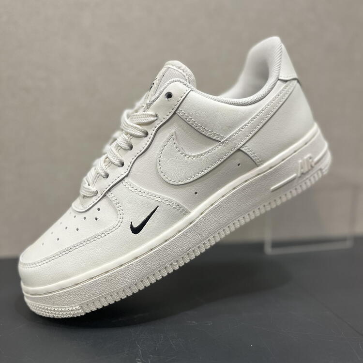 【美品】NIKE AIR FORCE 1 ‘07 NIKE AIR FORCE 1 '07 ｜ABC-MART SPORTS｜ショップニュース