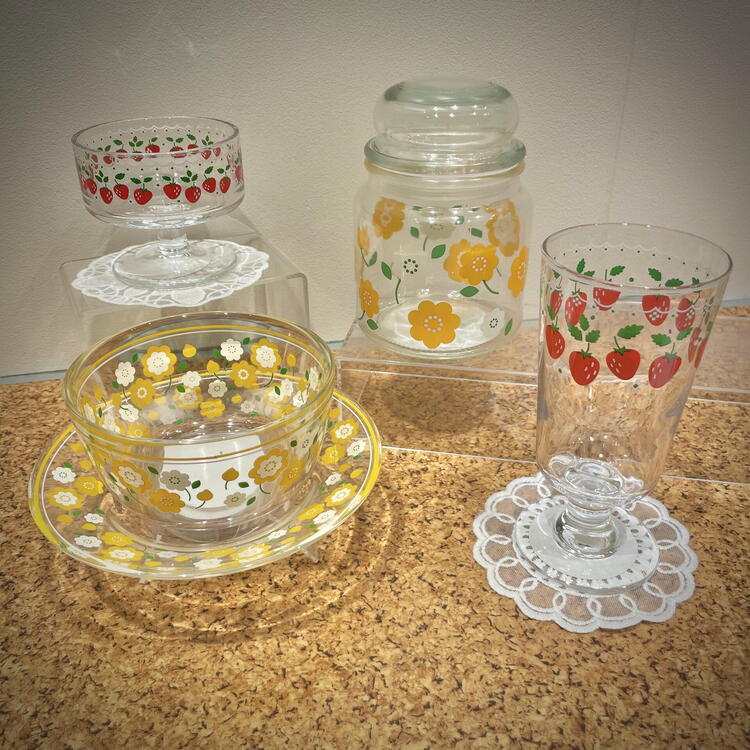 Trish 　  blomst 3枚セット NEW】昭和レトロアイテム入荷！｜3COINS＋plus（スリーコインズプラス