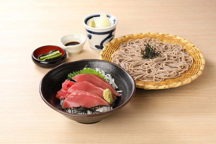 本まぐろ丼定食