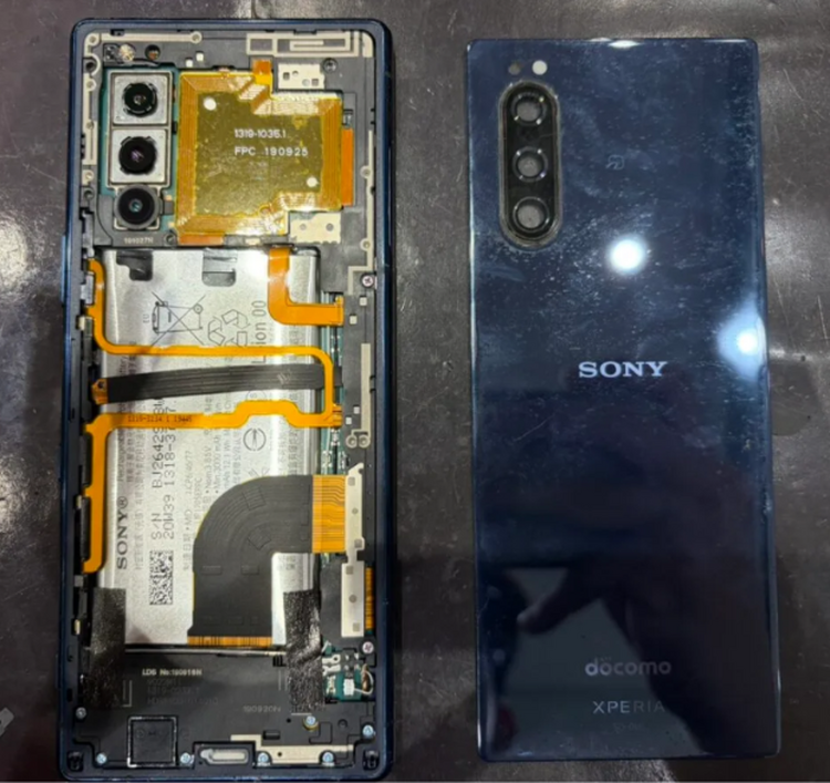 Xperia5　バッテリー交換